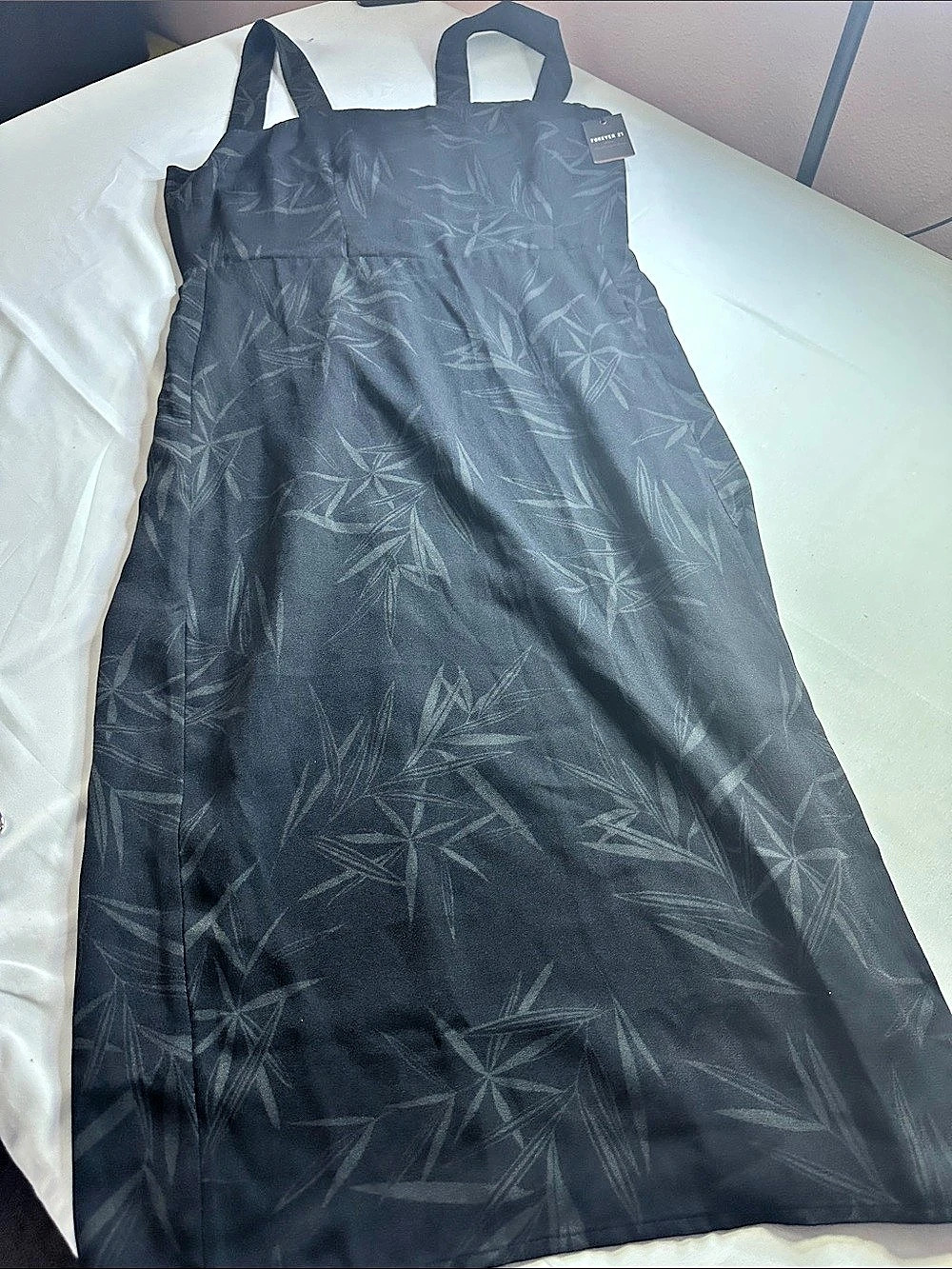 Forever 21 Abstract Maxi Dress in Black Size Large NWT